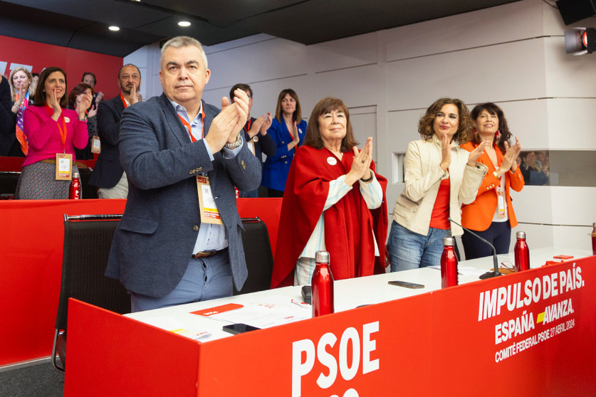 Tribuna presidencial del Comité Federal del PSOE/ Cedida