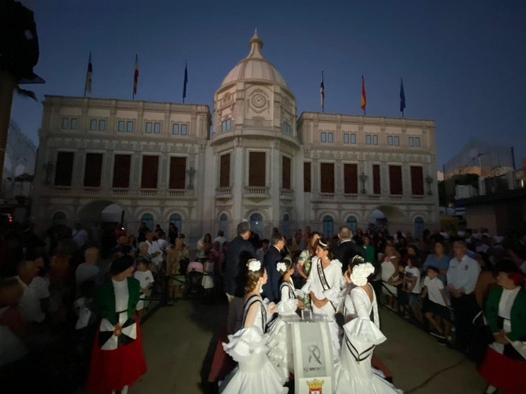 La feria, a oscuras/ Foto: Matés