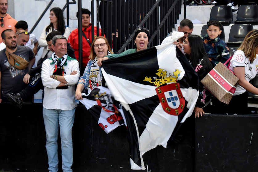 Aficionados de la AD Ceuta FC en el Murube