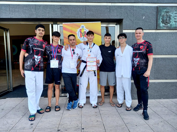 Román López consigue la medalla de bronce en el Campeonato de España Junior de taekwondo