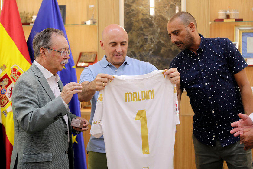 Recepción de Vivas a Julio Maldonado 'Maldini'