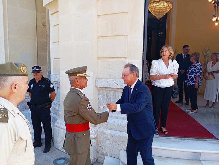 Rocha, recibido en la Parte Noble del Palacio Autonómico por parte del presidente, Juan Vivas / Juanjo Coronado