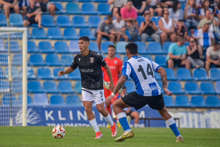 El Hércules saca músculo y amarga el debut de la AD Ceuta FC