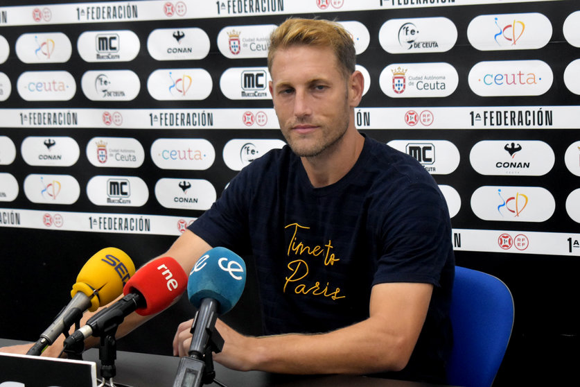 Carlos Hernández, central de la AD Ceuta FC