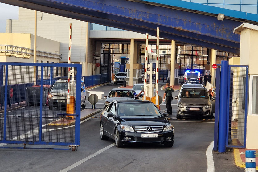 Frontera entre Ceuta y Marruecos en la mañana de este lunes / Laura Ortiz