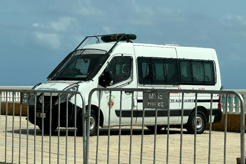 Vehículos de seguridad marroquí en Castillejos