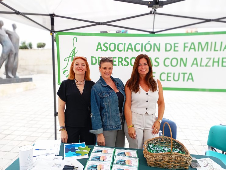 Personal de AFA, hoy en el Revellín /Juanjo Coronado