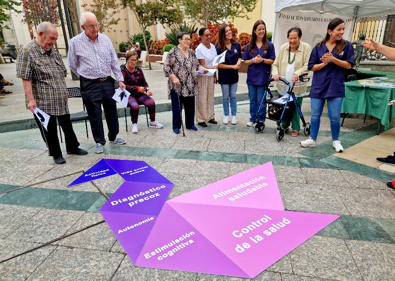 Actividad de la Fundación Gallardo en la plaza de los Reyes / Laura Ortiz