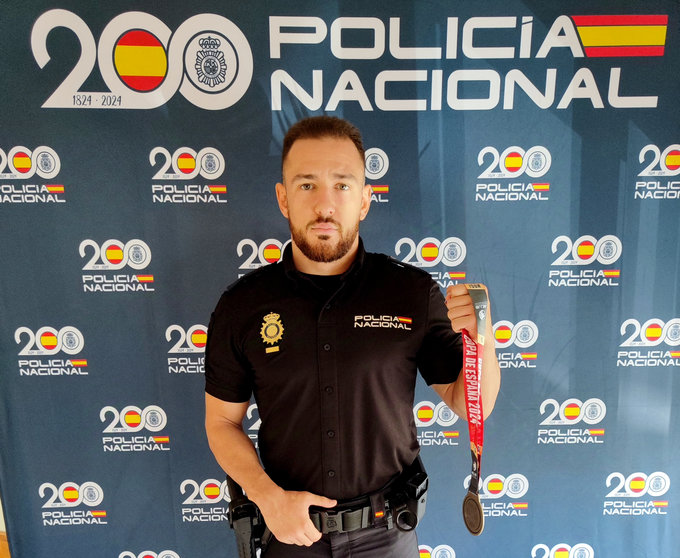 Un Policía Nacional en prácticas en Ceuta, campeón nacional de Jiu Jitsu 