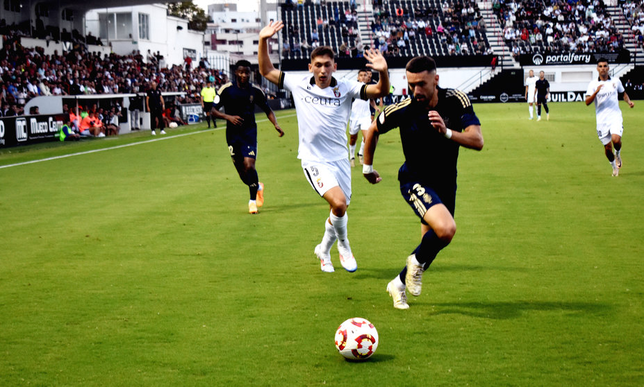 La AD Ceuta FC rompe la muralla defensiva del Recreativo de Huelva 