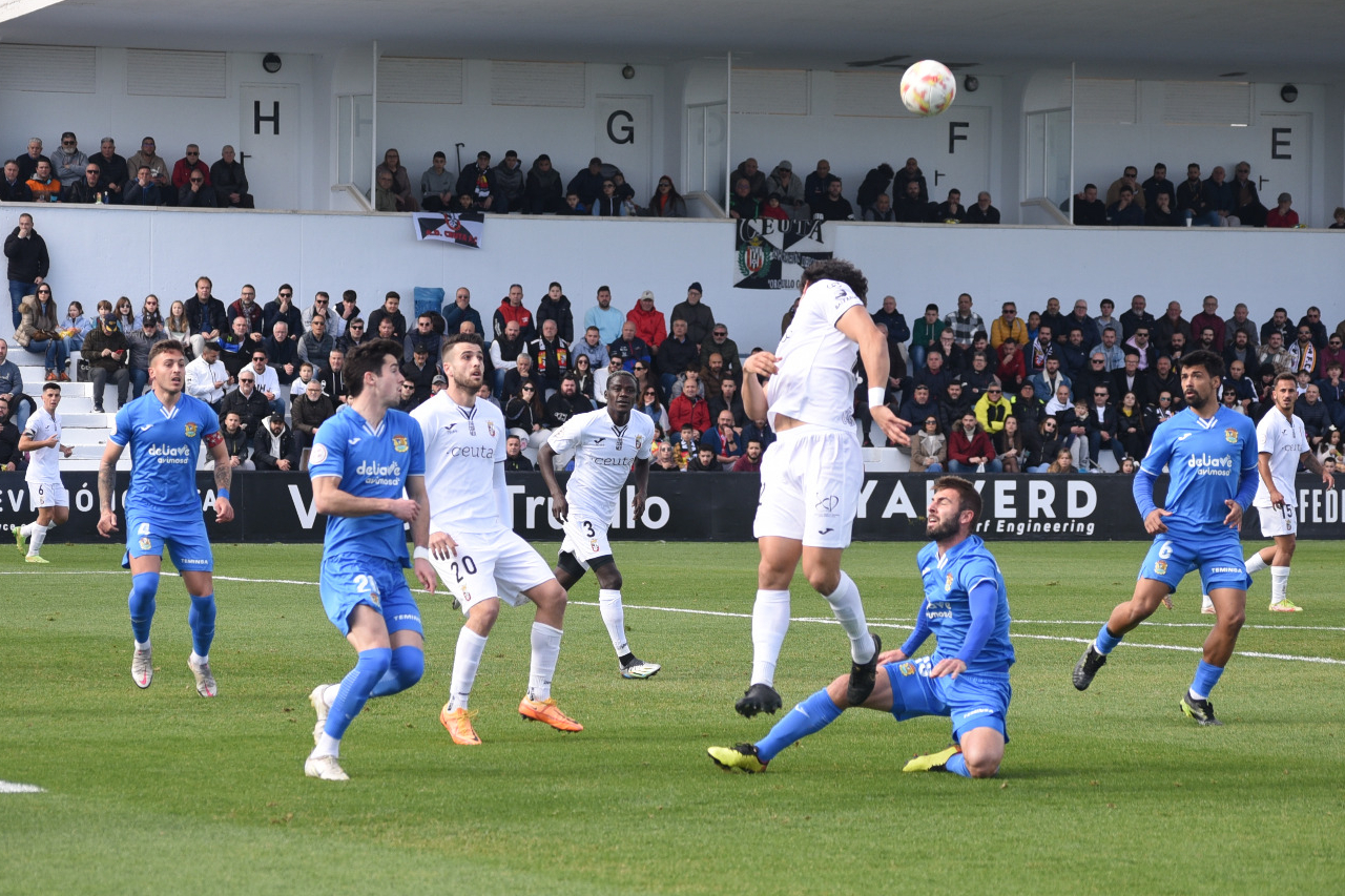 El filial de la AD Ceuta FC tumba al Conil CF y vuelve a mostrar su mejor  versión